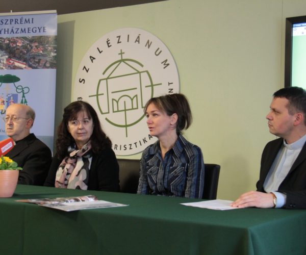 A Veszprémi Érsekség Családpasztorációs Irodájának sajtótájékoztatója