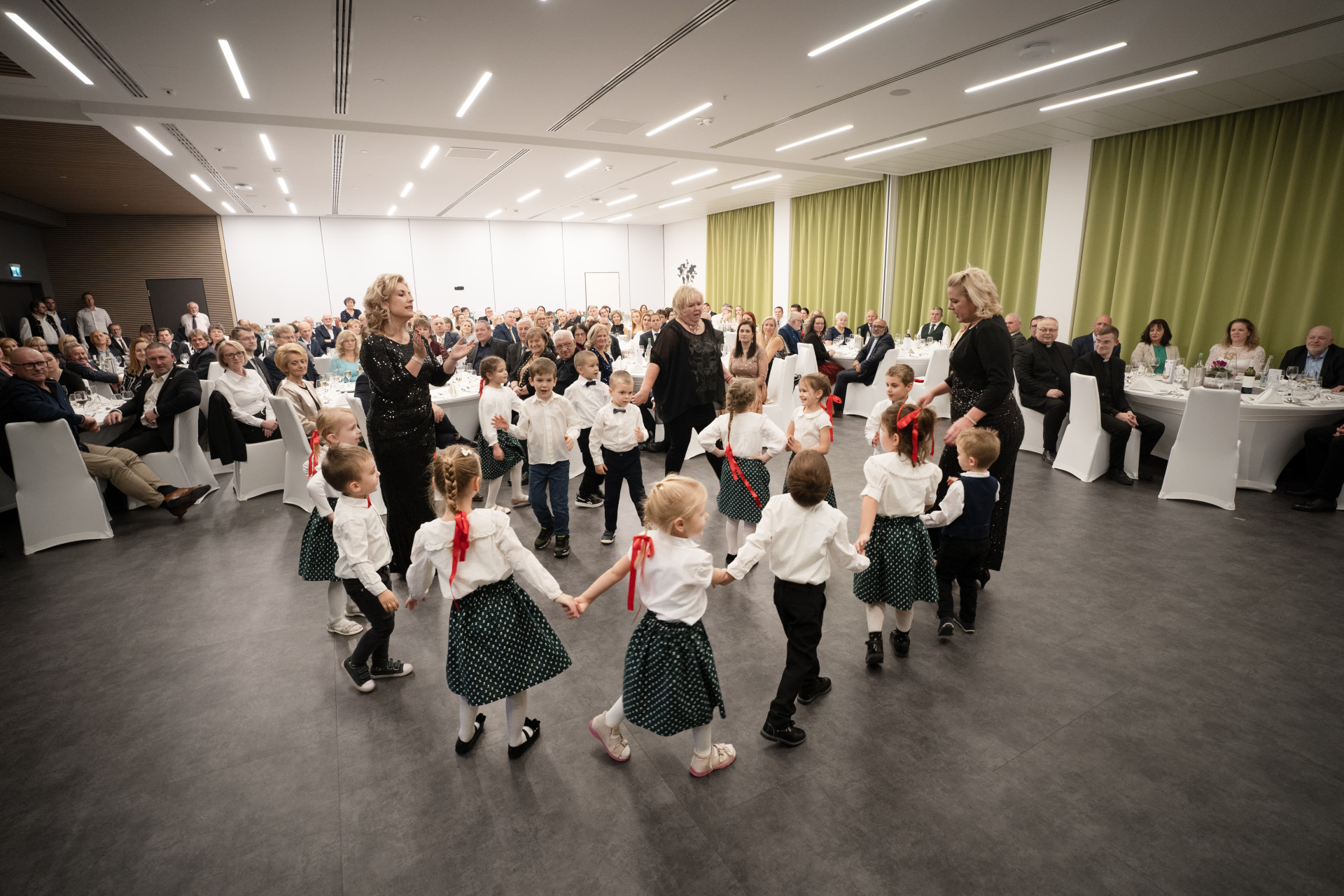 Szent Erzsébet Jótékonysági Karitász Bál Keszthelyen