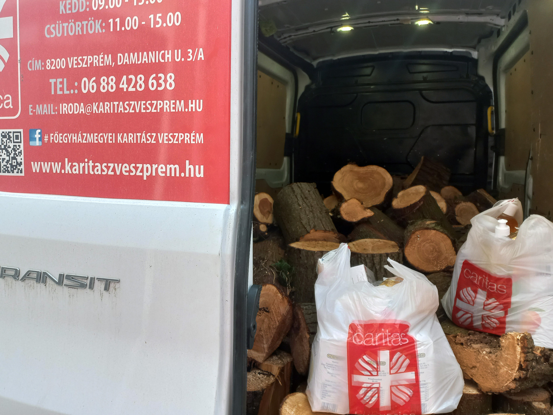 Segítség a rászorulóknak a Davidikum felajánlásával