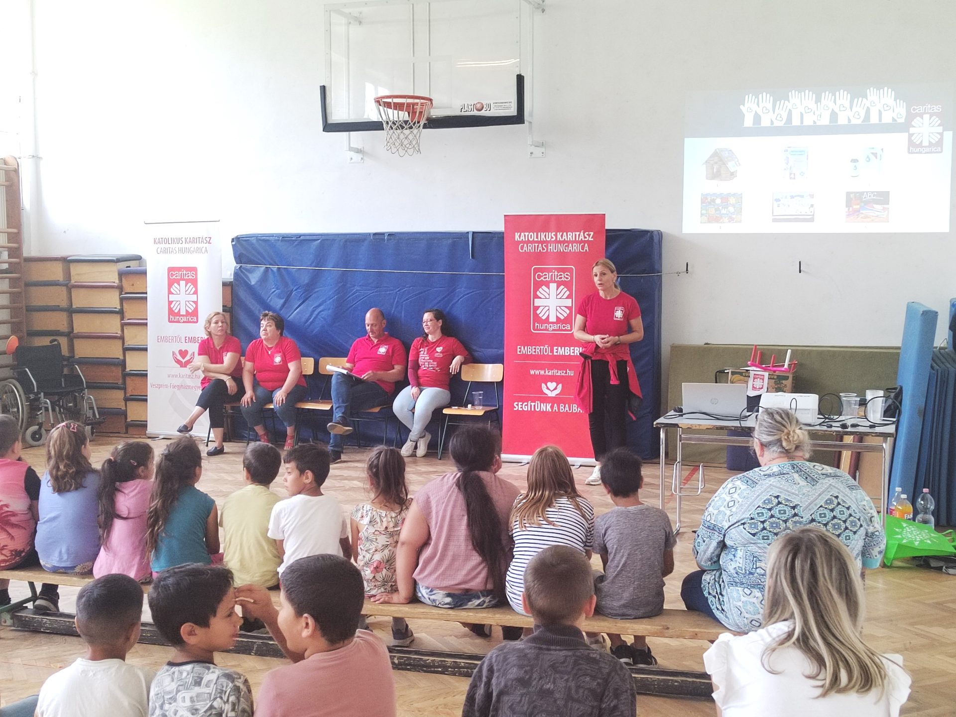 A Veszprémi Főegyházmegyei Karitász érzékenyítő napja Devecserben
