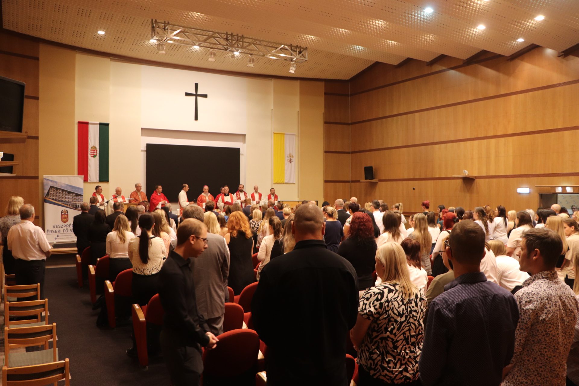 Veni sancte szentmisével kezdődött a tanév a Veszprémi Érseki Főiskolán