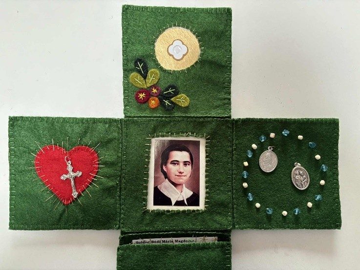 “Zseb-szentély” készítő pályázatot hirdetünk