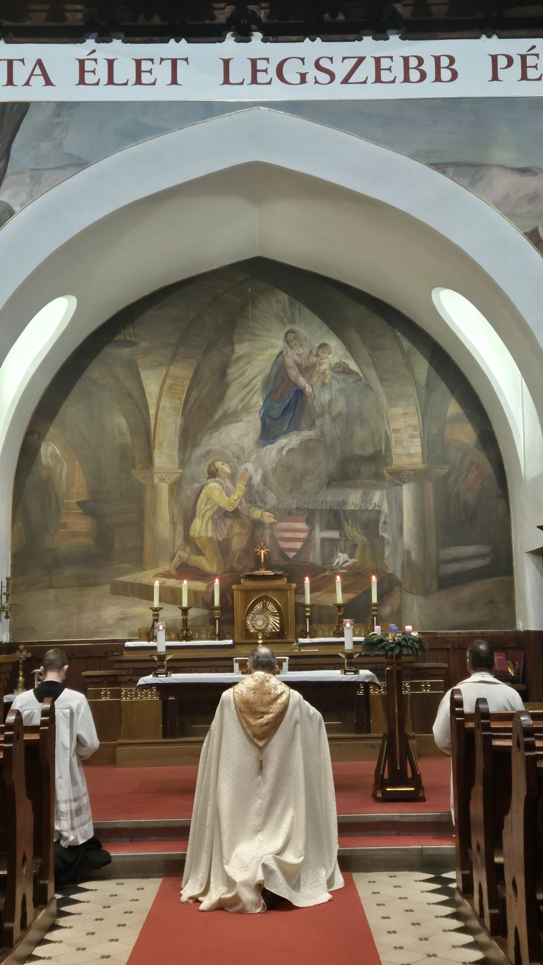 Elsőcsütörtöki imádság Balatonalmádiban – az élet, a szeretet és a jóakarat realitásában imádkoztak papi és szerzetesi hivatásokért