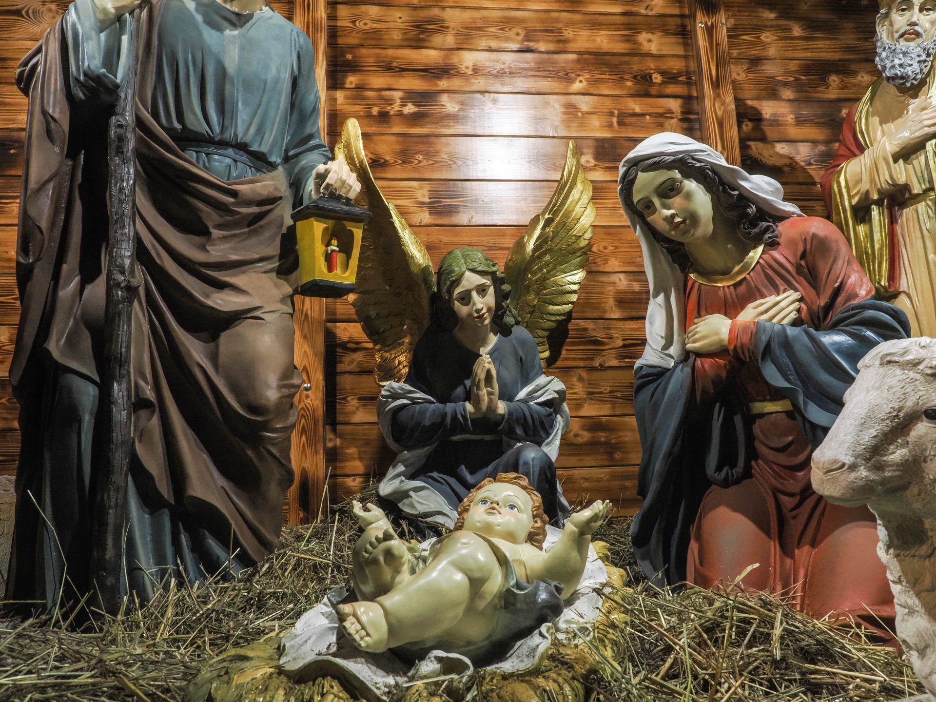 Éjféli szentmise a Szent Mihály Főszékesegyházban – Isten beteljesíti ígéretét