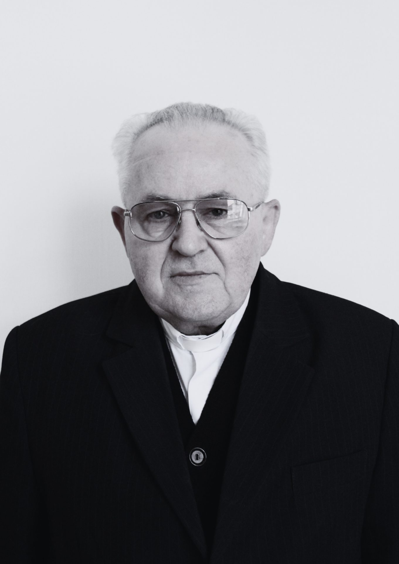 Elhunyt Bakos Frigyes ny. ajkai plébános