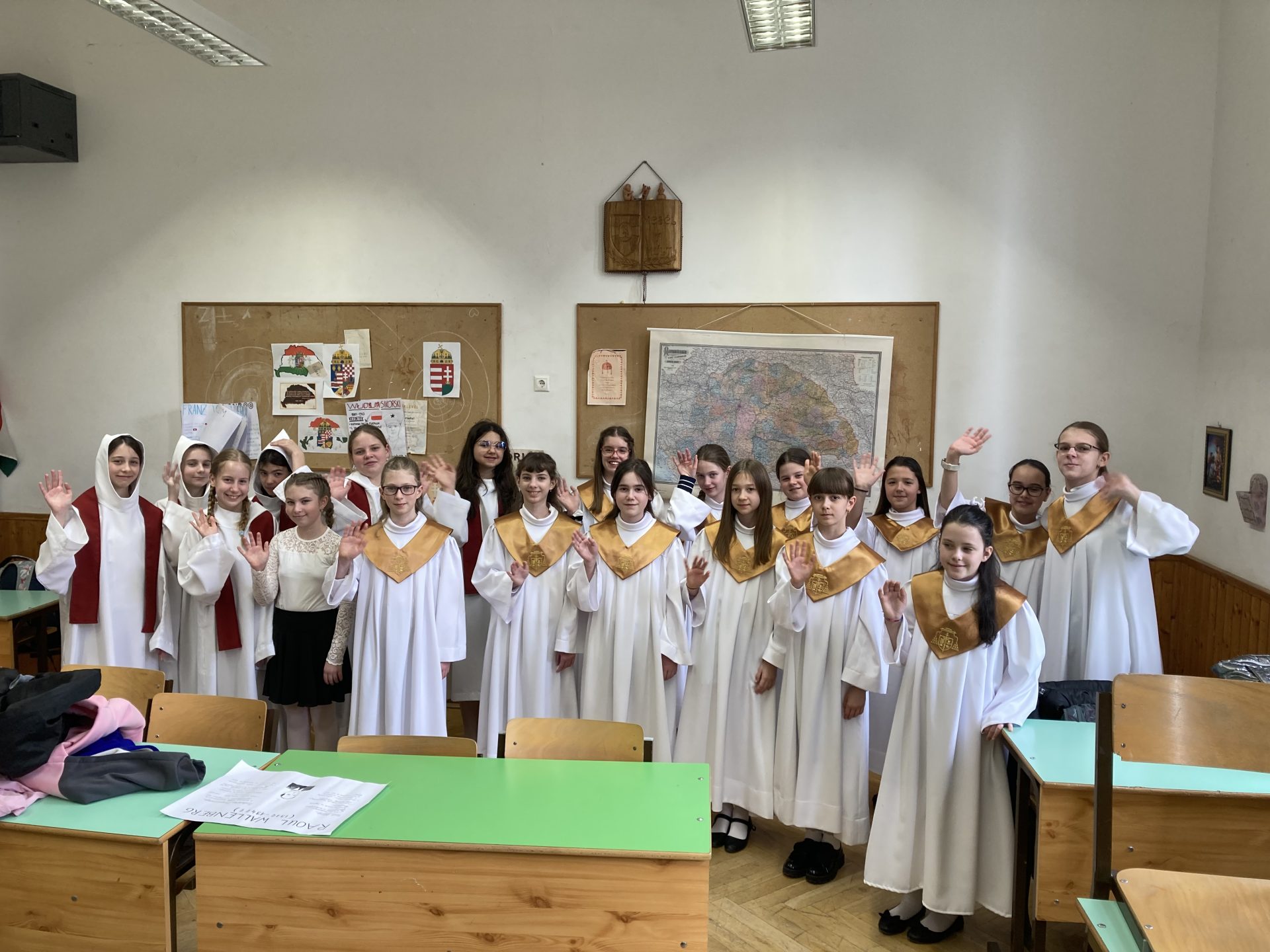 A Főszékesegyház Szent Mihály Gyermekkórusa ARANY minősítést szerzett.