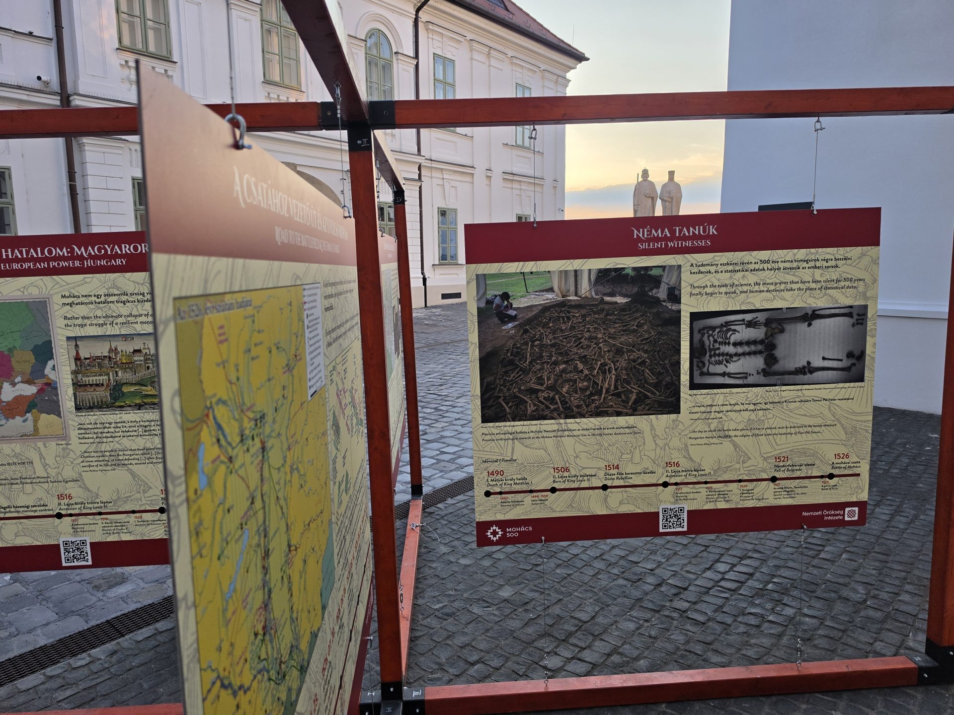 Mohács 500 Veszprémben – Vándorkiállítás érkezett a Nagyszeminárium udvarára
