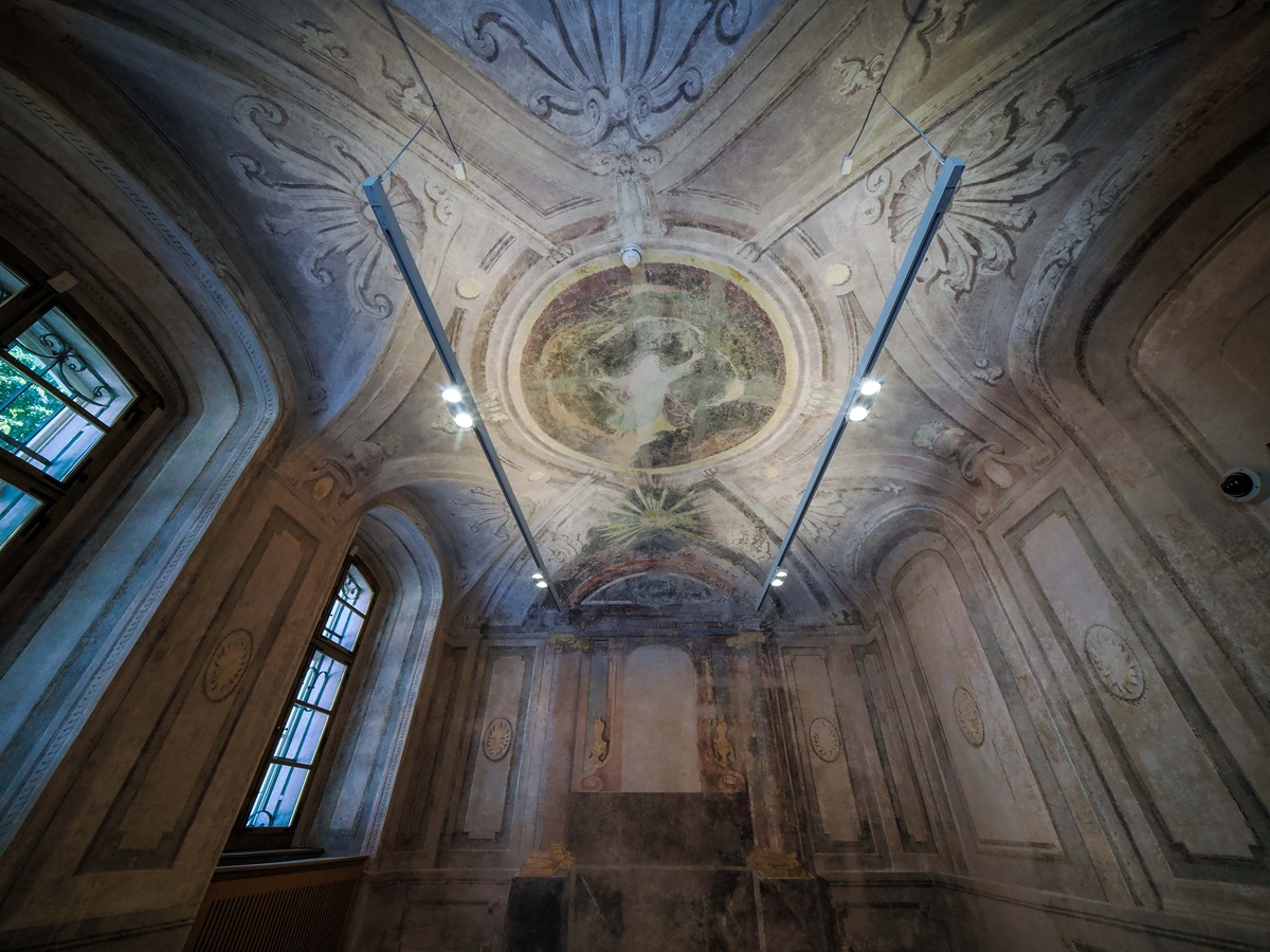 Megújult a veszprémi várnegyed Kisszemináriuma, ahol több évszázados ősnyomtatványokat és kódexeket őriznek majd