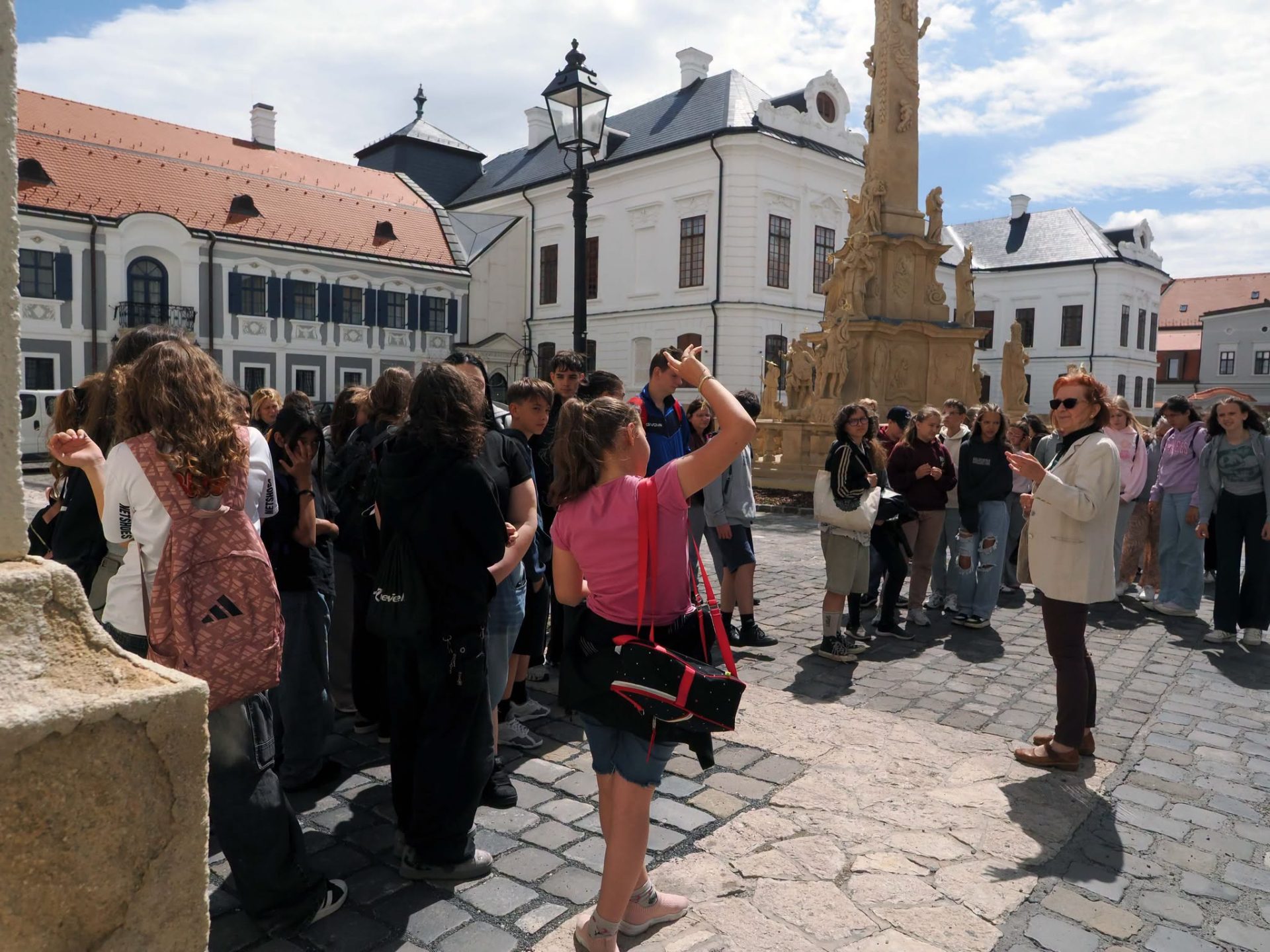 Fedezzük fel együtt a veszprémi Várnegyedet! – Vezetett séták a Szent Mihály-napokon