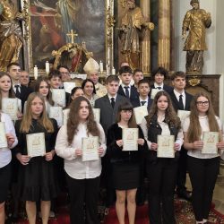 „Vedd a Szentlélek ajándékát” – megkezdődött a bérmálások időszaka a Veszprémi Főegyházmegyében