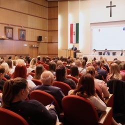 Összhangban magunkkal és az MI-vel
