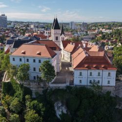 Nagyboldogasszonytól Szent István ünnepéig – ünnepi programok a veszprémi várnegyedben